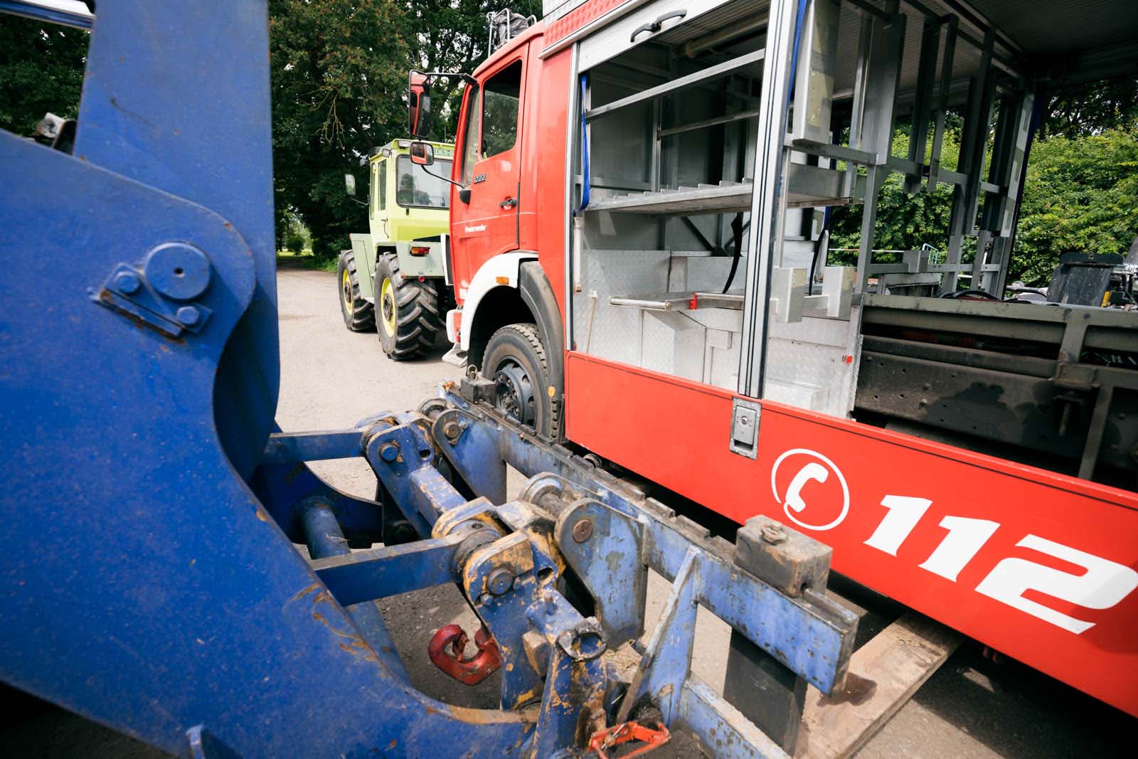 Feuerwehr Aufbau abheben