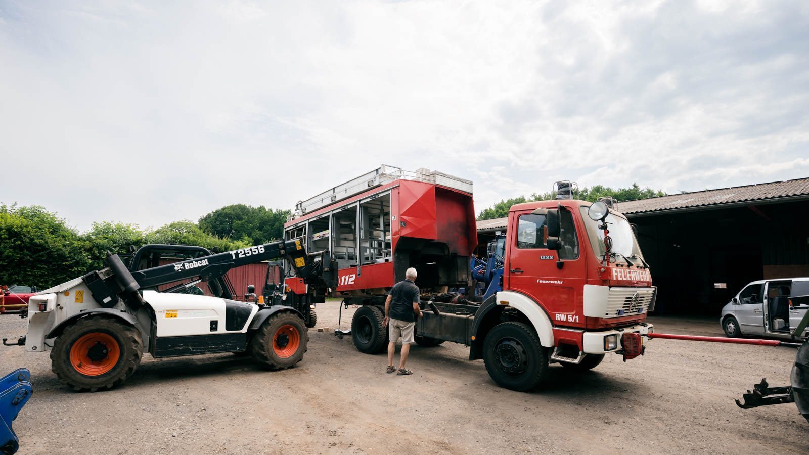 Feuerwehr Aufbau abheben